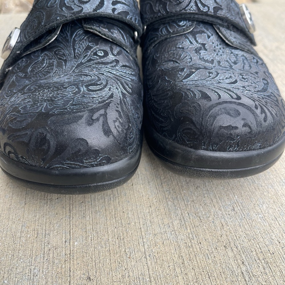 Alegria Jolene Black Embossed Floral Leather Clogs Shoes JOL-429 Womens 38 US 8 - Picture 2 of 10